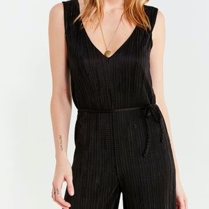 URBAN OUTFITTERS: Plisse Plunging Jumpsuit